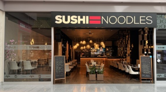 Jídlo ze Sushi Noodles