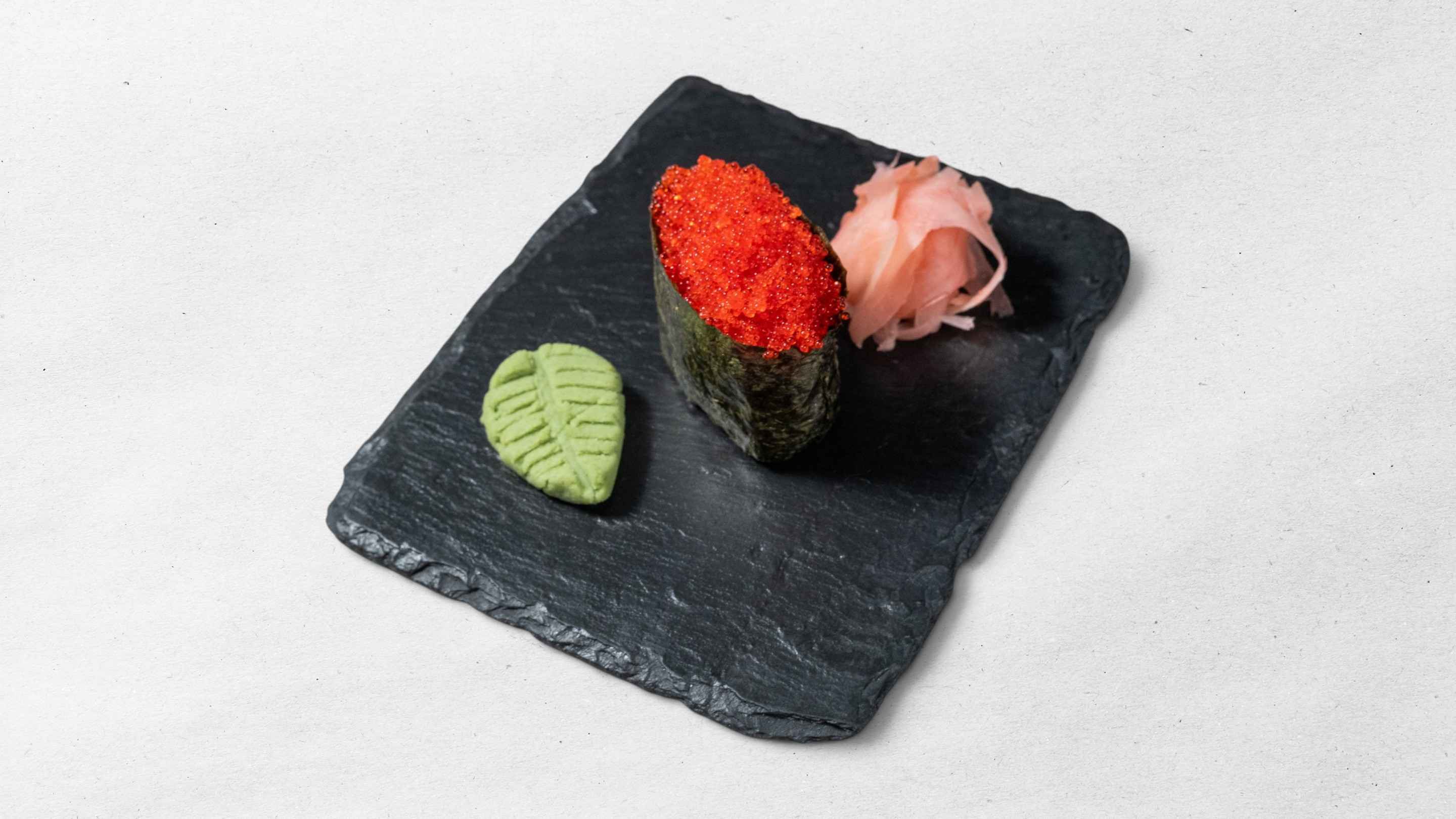 Tobiko red, gold, green
